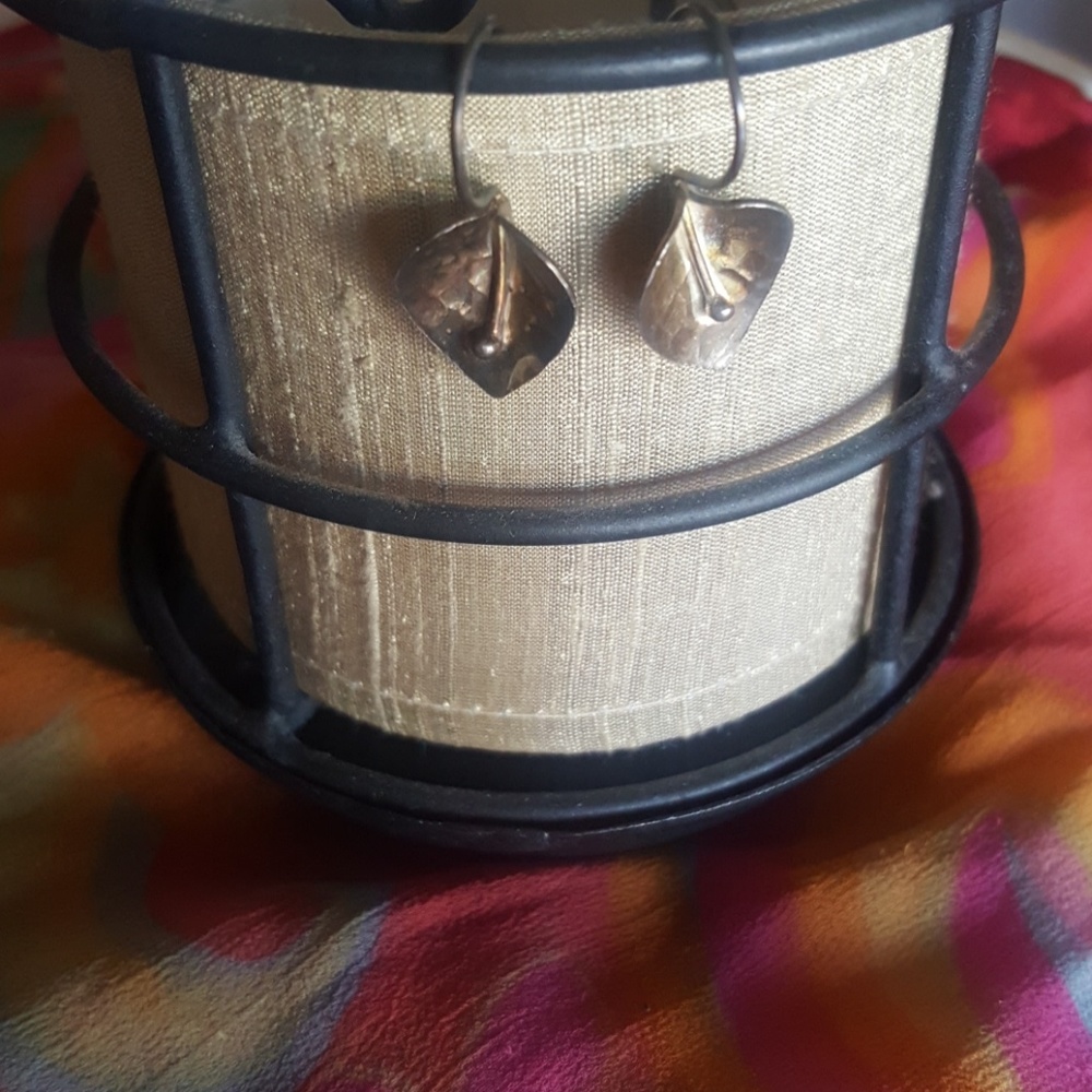 Handmade Hammered Metal Lily-like earrings